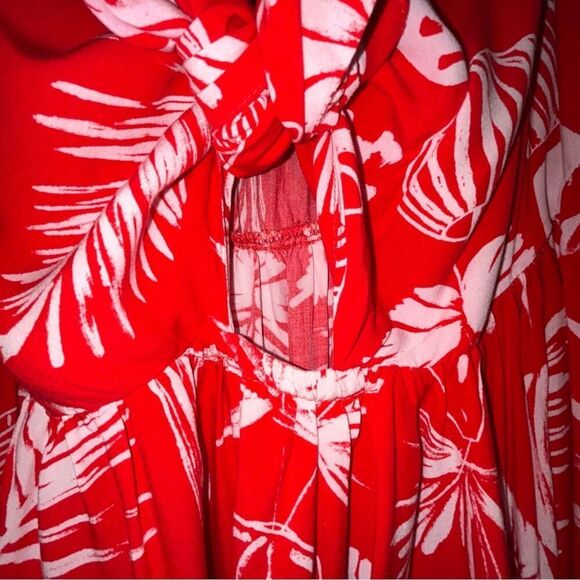 Eloquii Tropical Print Tie Front Off On Shoulder Maxi Dress - Picture 5 of 12